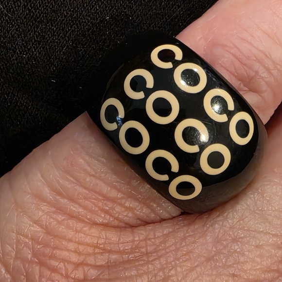 CHANEL RING - Picture 2 of 4